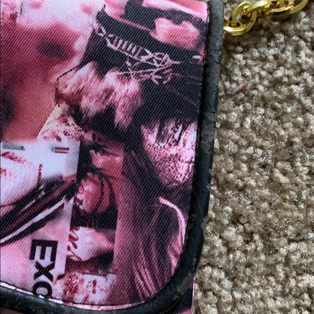 Clutch - Picture 5 of 6